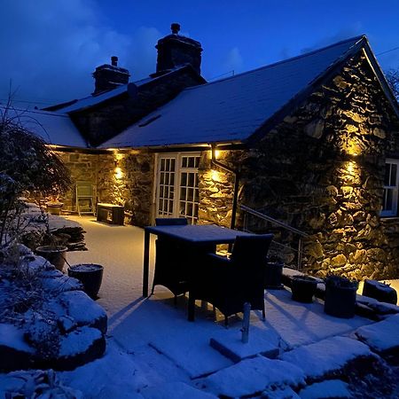 Garth Engan Private Self Contained B&B With Garden Area スランベドル エクステリア 写真