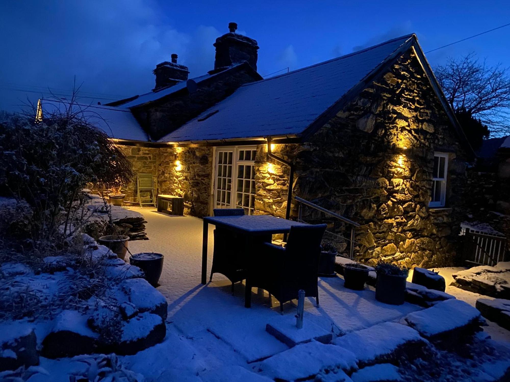 Garth Engan Private Self Contained B&B With Garden Area スランベドル エクステリア 写真